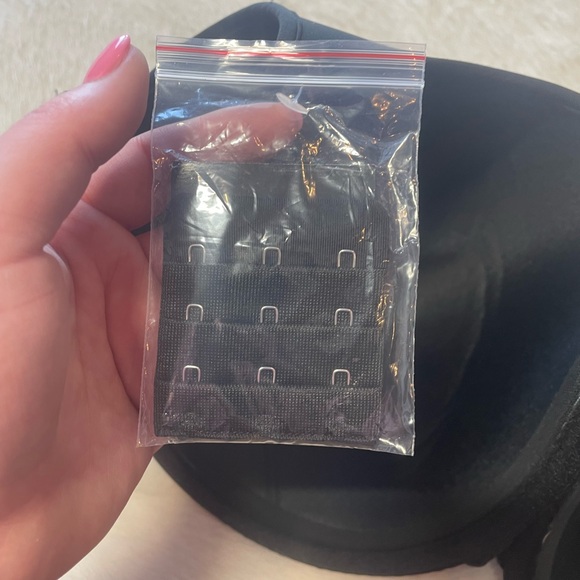 Underoutfit THE UNDERWIRE CRADLE BRA in black - Picture 12 of 15